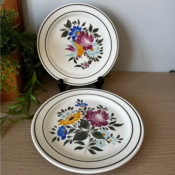 Floral Patterned Plates - Picture 1 of 5